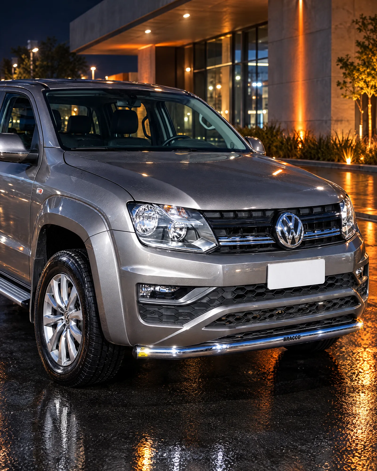 Volkswagen Amarok gris con defensa Bracco Talampaya, otro punto de vista