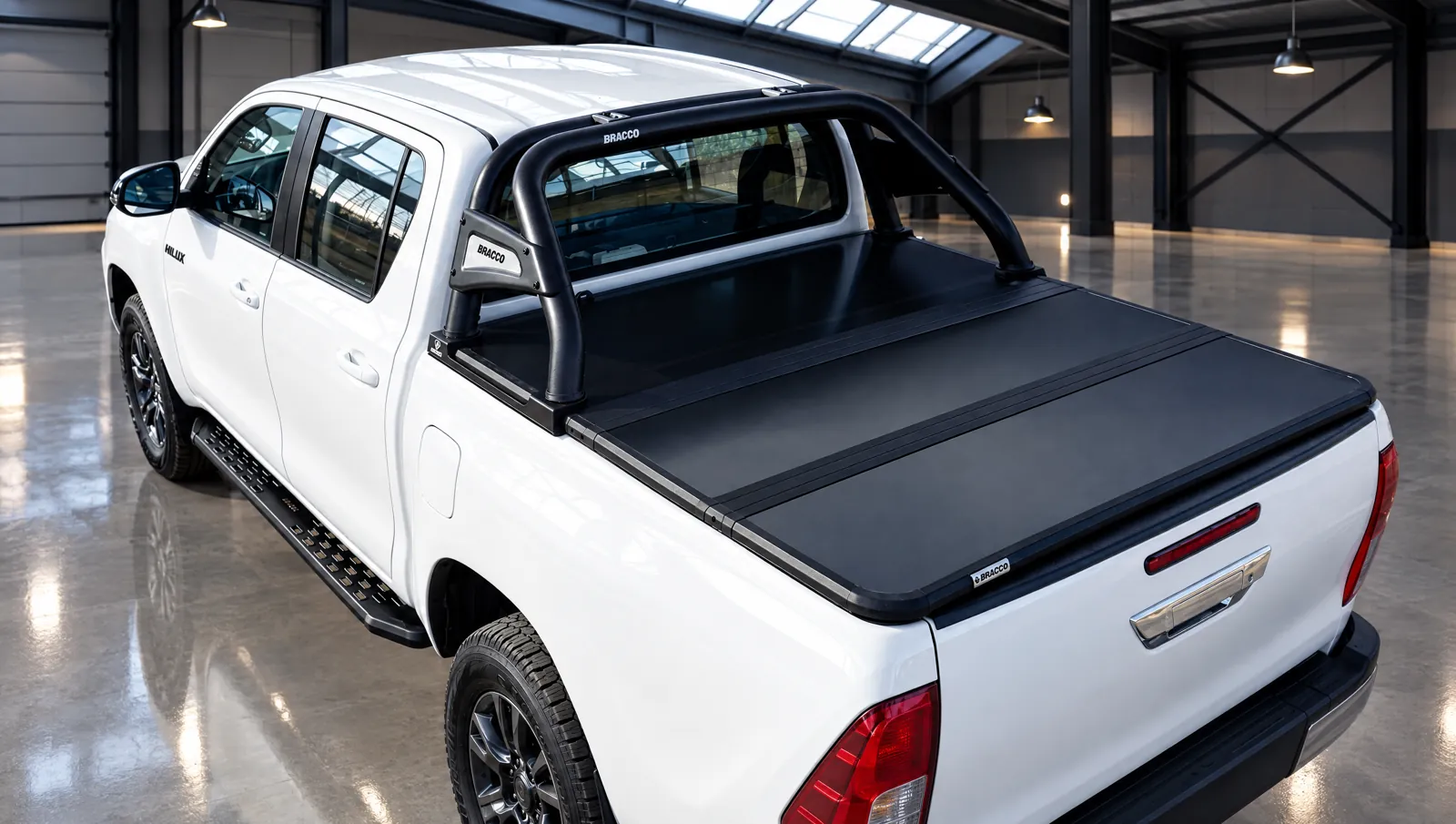 Pickup blanca con tapa rígida Bracco B-ROUGH