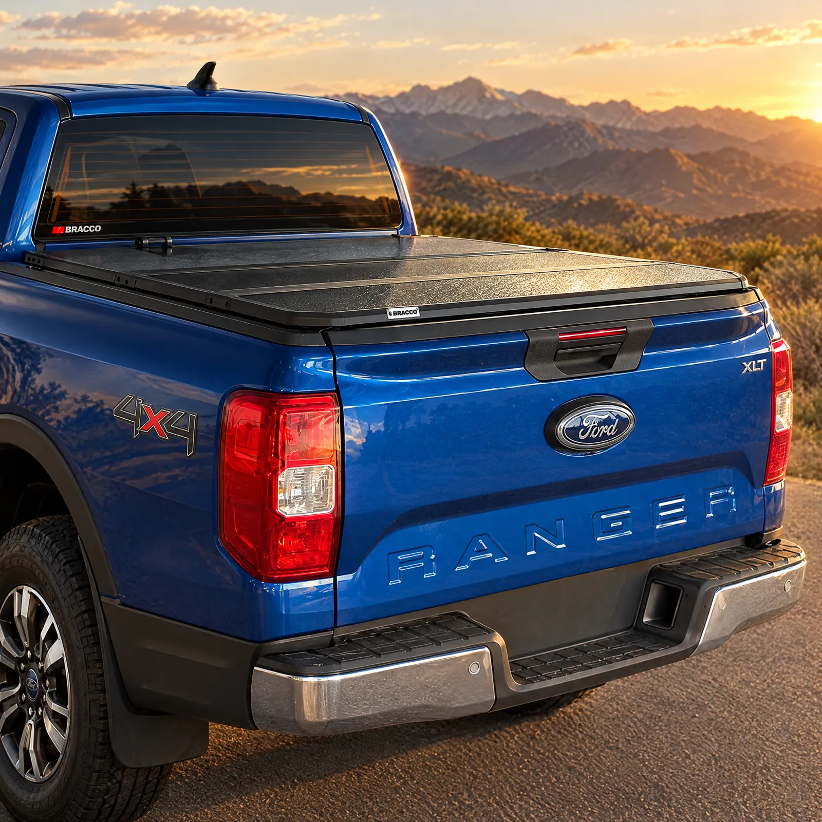 Ford Ranger azul con tapa rígida Bracco, otro punto de vista